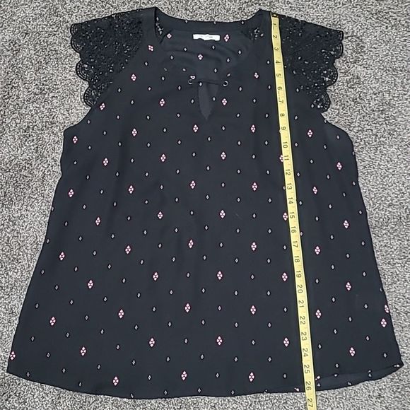 Lace Blouse - Picture 4 of 8